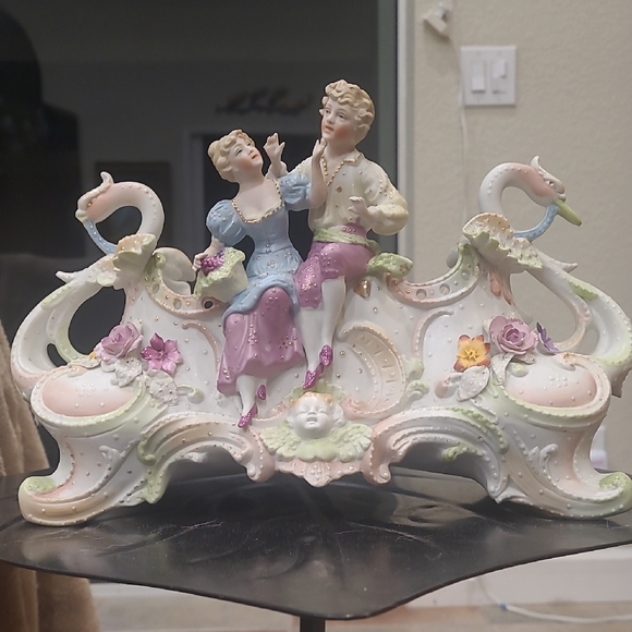 Antique German Elegant Porcelain Couple Figurine - Pastel Accents - Picture 1 of 8